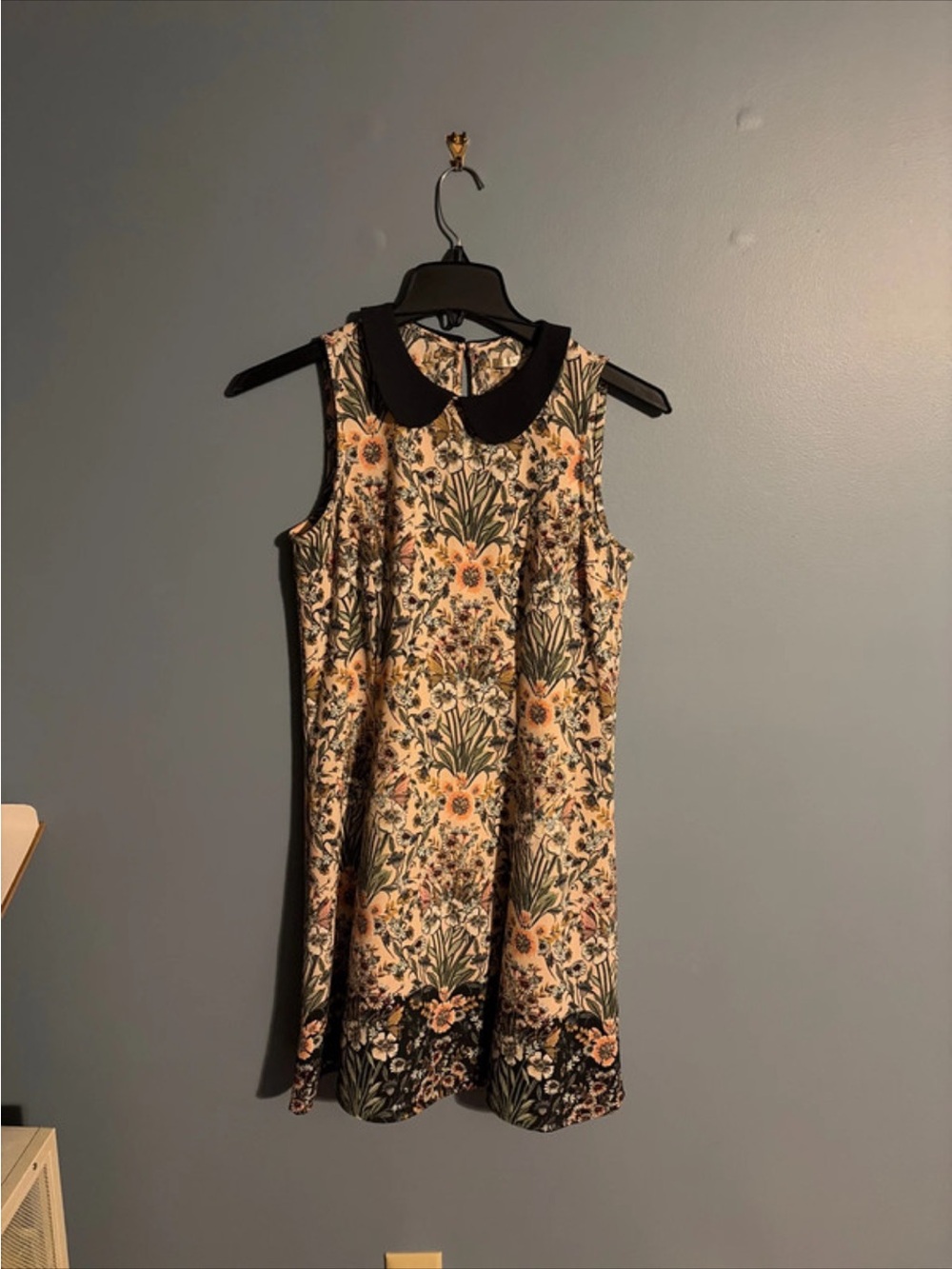 LC Lauren Conrad Cream Floral Sleeveless Dress with Black Collar